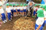幼稚園児への食育（菌ちゃん先生の野菜づくり）