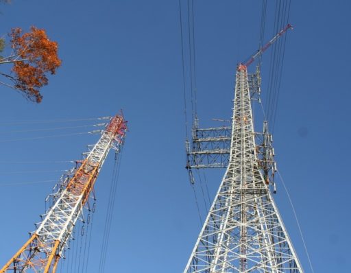 ちょっと寄り道・・・（地区内の送電線鉄塔工事に寄せて）